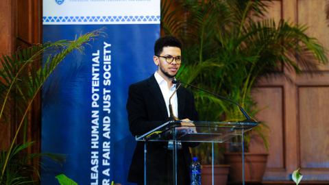 Dr Sizwe Mpofu-Walsh